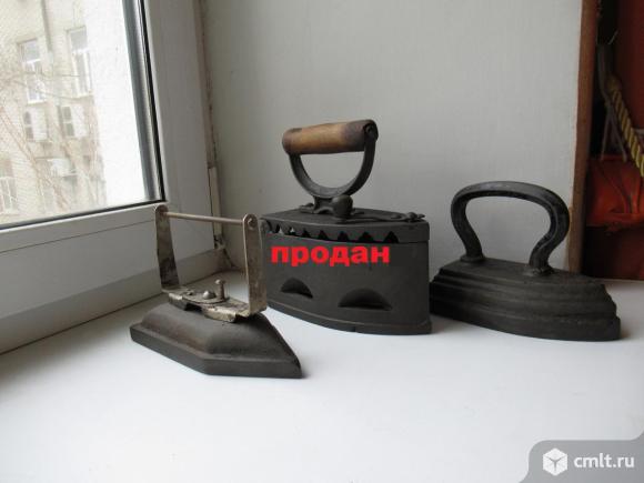 Утюги старинные чугунные.. Фото 1.