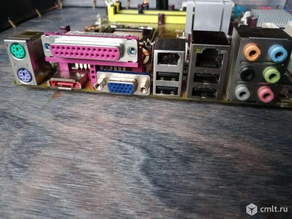 ASUS P5B-VM. Фото 3.