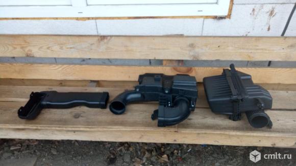 корпус воздушного фильтра номер 281101R300 Hyundai Solaris, Kia RioРезонатор корпуса воздушного фильтра 281904L100, 281901R000Воздуховод, патрубок корпуса воздушного фильтра 282101R100