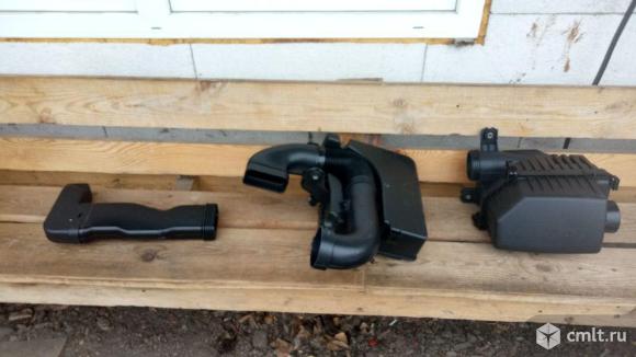 корпус воздушного фильтра номер 281101R300 Hyundai Solaris, Kia RioРезонатор корпуса воздушного фильтра 281904L100, 281901R000Воздуховод, патрубок корпуса воздушного фильтра 282101R100