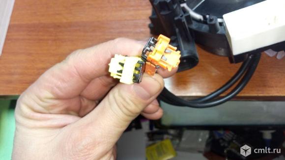 Подрулевой переключатель 25567CD002 Ниссан Мурано,Примьера Р12, Альмера Н16  Инфинити ФХ35Зайдите на наш сайт www.autouzel.com