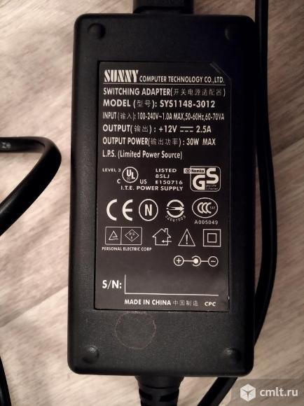 Адаптер 220V на 12V 2,5A. Фото 1.