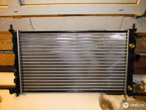 opel vectra b радиатор охлаждения двигателя 1,6-2л номер 1300180 