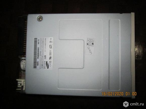 Дисковод для floppy  дискет. Фото 3.