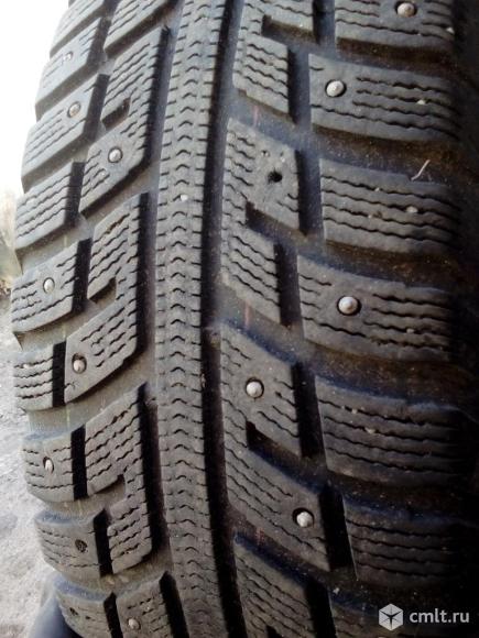 16 R 215/65 Kumho I'Zen KW22 одна шина. Фото 1.