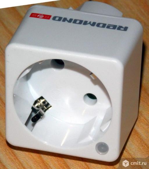 Умная розетка redmond SkyPort 103S. Фото 1.