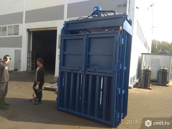 Гидравлический пресс для отходов ПГП-45. Фото 1.