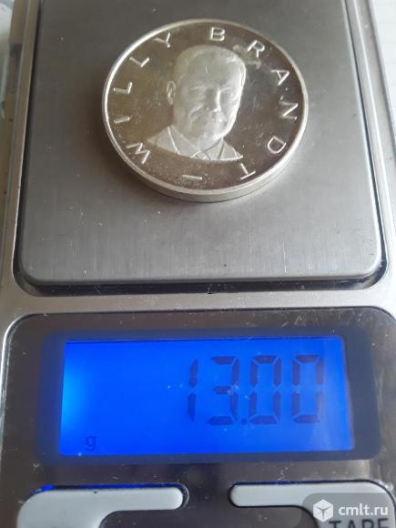 Медаль канцлера Германии Willy Brandt - 1969г. 30мм. Серебро. Фото 1.