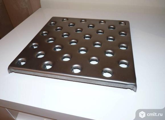 Плитка для пола, материал сталь. Фото 1.