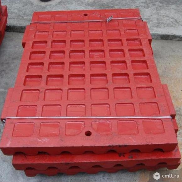 Запчасти дробилка. Фото 1.