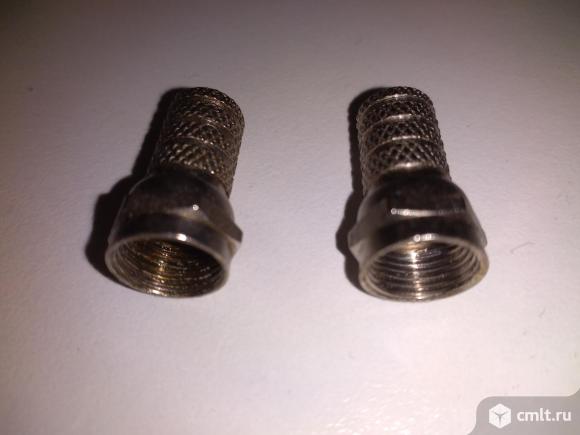 Разъем TS F штекер RG-6. Фото 1.