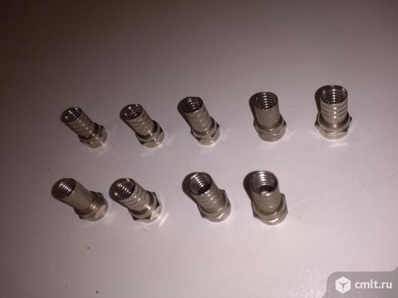 Разъем TS F штекер RG-6. Фото 2.