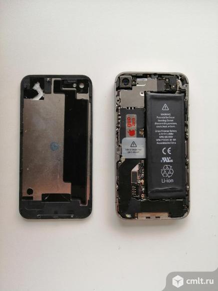 Смартфон iPhone 4S. Фото 1.