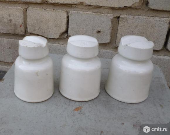 Изоляторы керамические высоковольтные столбовые советского производства 3штуки.