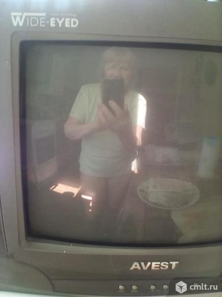 Цветной кинескопный телевизор Авест. Фото 1.