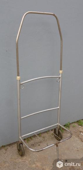 Тележка хозяйственная на колёсах. Фото 1.