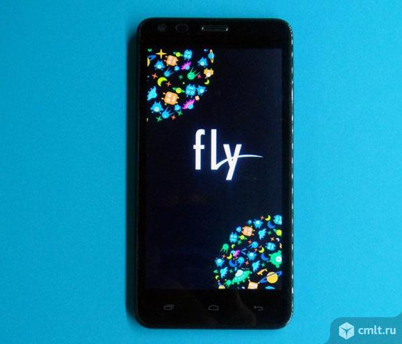 Смартфон Fly IQ456. Фото 1.