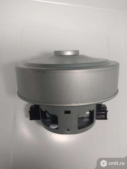 Двигатель для пылесоса. Фото 1.