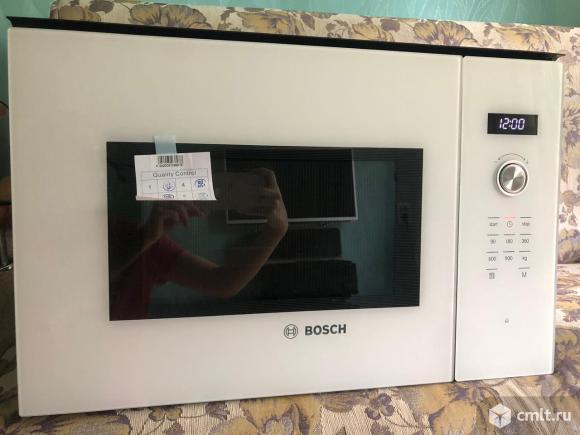 Микроволновая печь Bosch BFL554MWO. Фото 1.