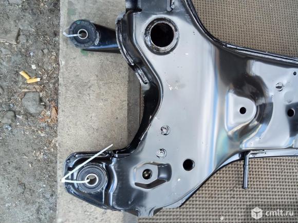 для Hyundai Getz до 2005 года подрамник двигателя передний номер 624011C100Балка подмоторная для Hyundai Getz 2002-2010 (Ориг. № 624011C100Для моделейHyundai ClickHyundai GetzHyundai Getz, TB