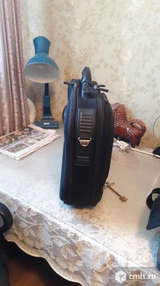 Продам портфель 1 шт.. Фото 2.