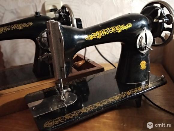 Швейная машина пмз им. Калинина. Фото 1.
