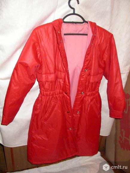 Куртки женские, р. 44-46, новые, по 350 р. Фото 1.
