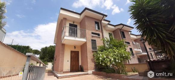 Таунхаус в Анцио, Италия. Фото 1.