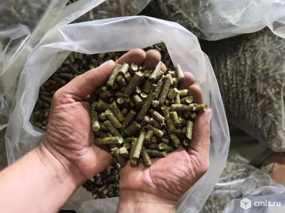 Сено гранулы люцерна. Фото 2.