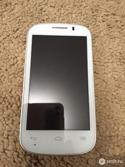 Смартфон МегаФон Optima (MS3B. Фото 1.