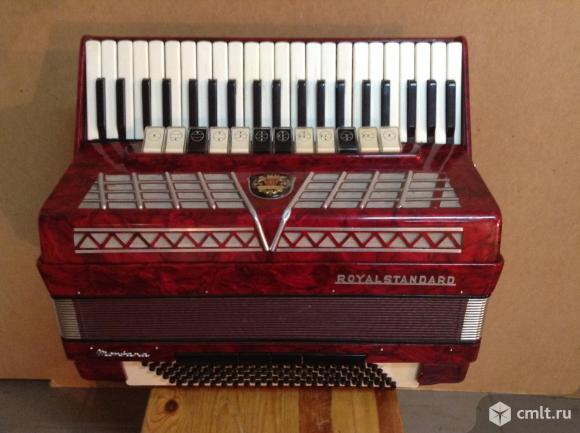 Аккордеон  "Royal Standard" Montana немецкий, полный,концертный.. Фото 1.