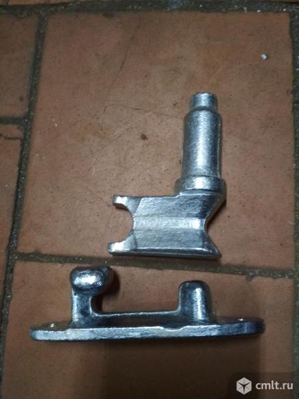 Кольцо крепления  груза петля и защёлка. Фото 10.