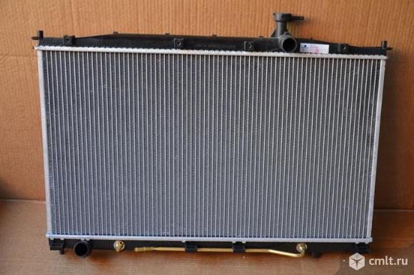 Радиатор охлаждения на Hyundai Santa FE. Фото 1.