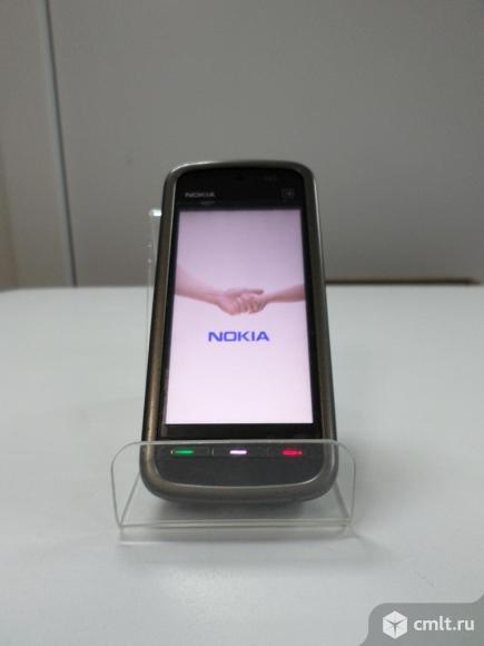 Смартфон Nokia 5228. Фото 1.