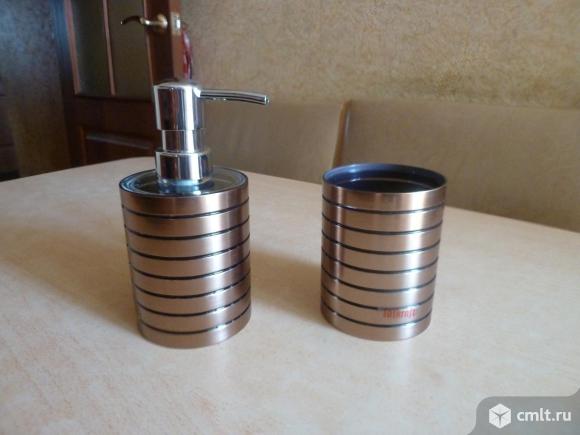 Дозатор для жидкого мыла Tatkraft. Фото 1.