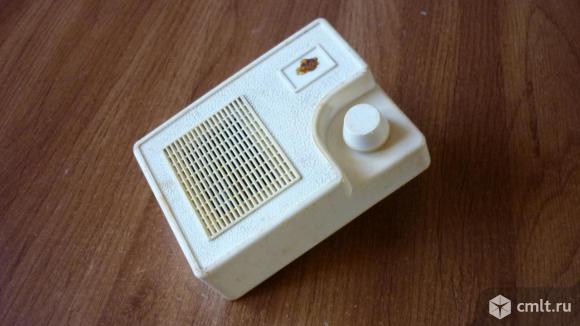 Радиоприемник Планета. Фото 1.