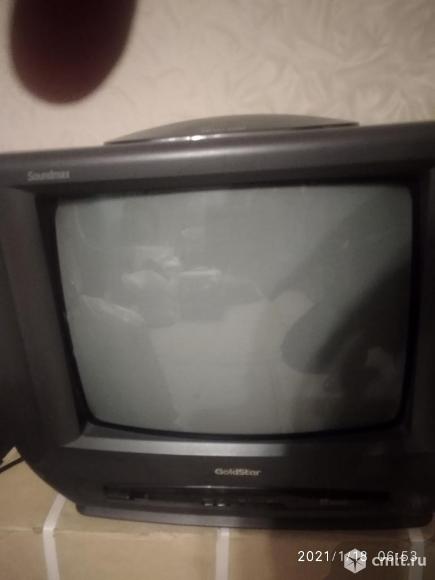 Телевизор кинескопный цв. голд стар. Фото 1.