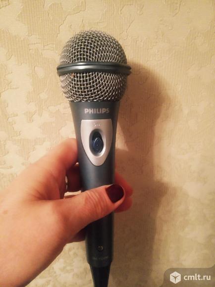 Микрофон для караоке. Фото 1.