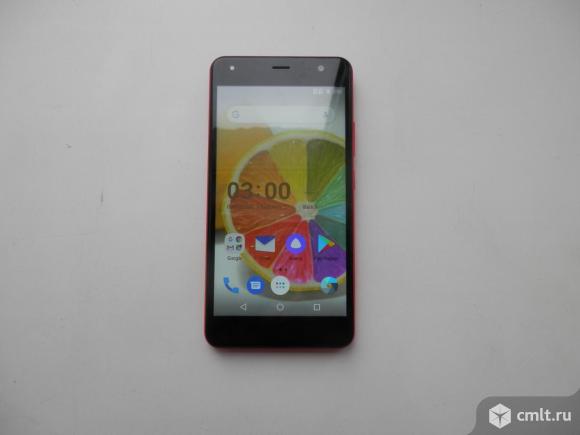 Fly FS517  4G. Фото 1.