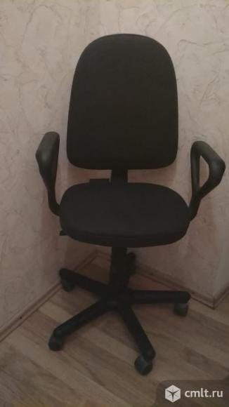 Компьютерное кресло. Фото 1.