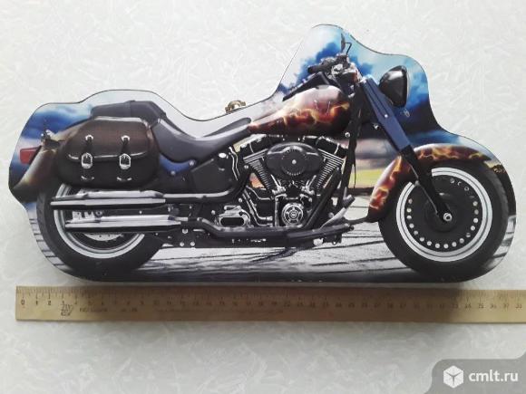 Жестяная коробка Harley-Davidson. Фото 1.