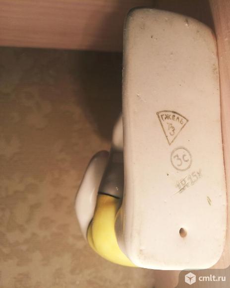 Статуэтка, старая Гжель. Фото 6.