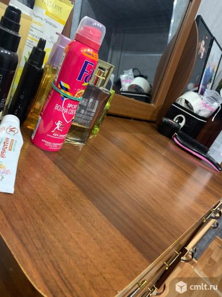 Комод с зеркалом. Фото 3.