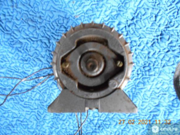 Электродвигатель АВЕ-042-4М у3. Фото 1.