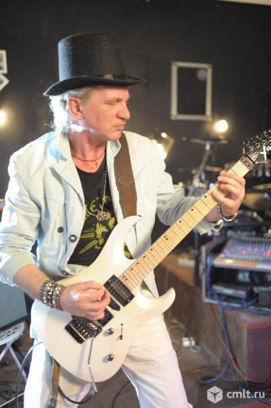 Музыкальная студия «СМАЙЛ» проводит мастер-классы по вокалу, игре на гитаре, фортепиано, барабанах!. Фото 4.