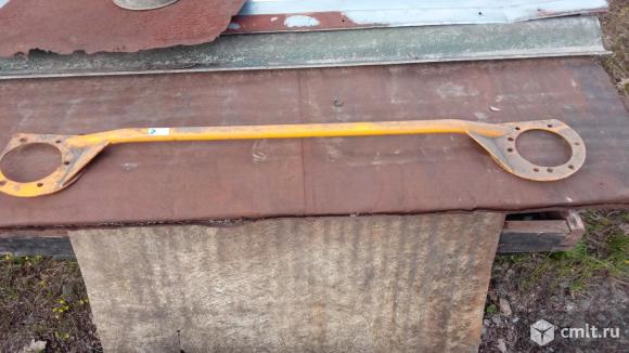 Распорка стоек ваз. Фото 1.