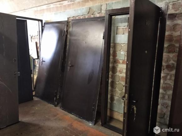 Двери входные 5 шт. Фото 1.