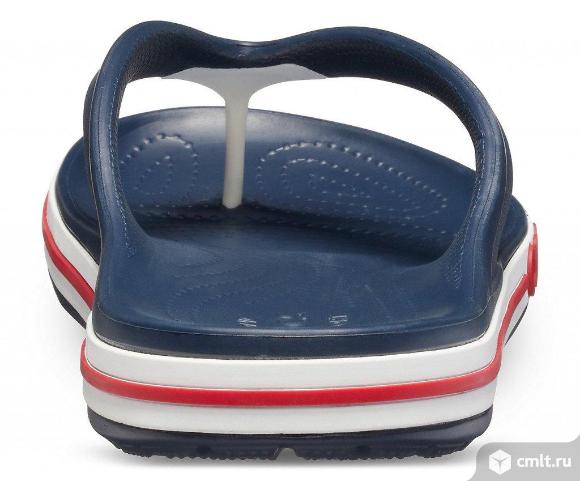 Темно-синие сланцы для мальчика CROCS Bayaband Flip 38 размер. Фото 6.