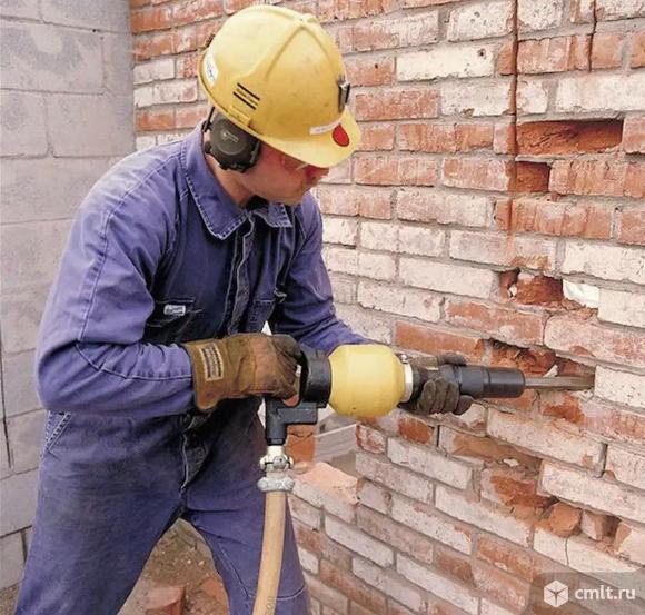 Снос, слом, демонтаж.. Фото 1.