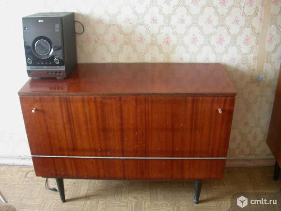 Тумба 400х1000х700 мм для белья, под ТВ, полированная. Фото 2.